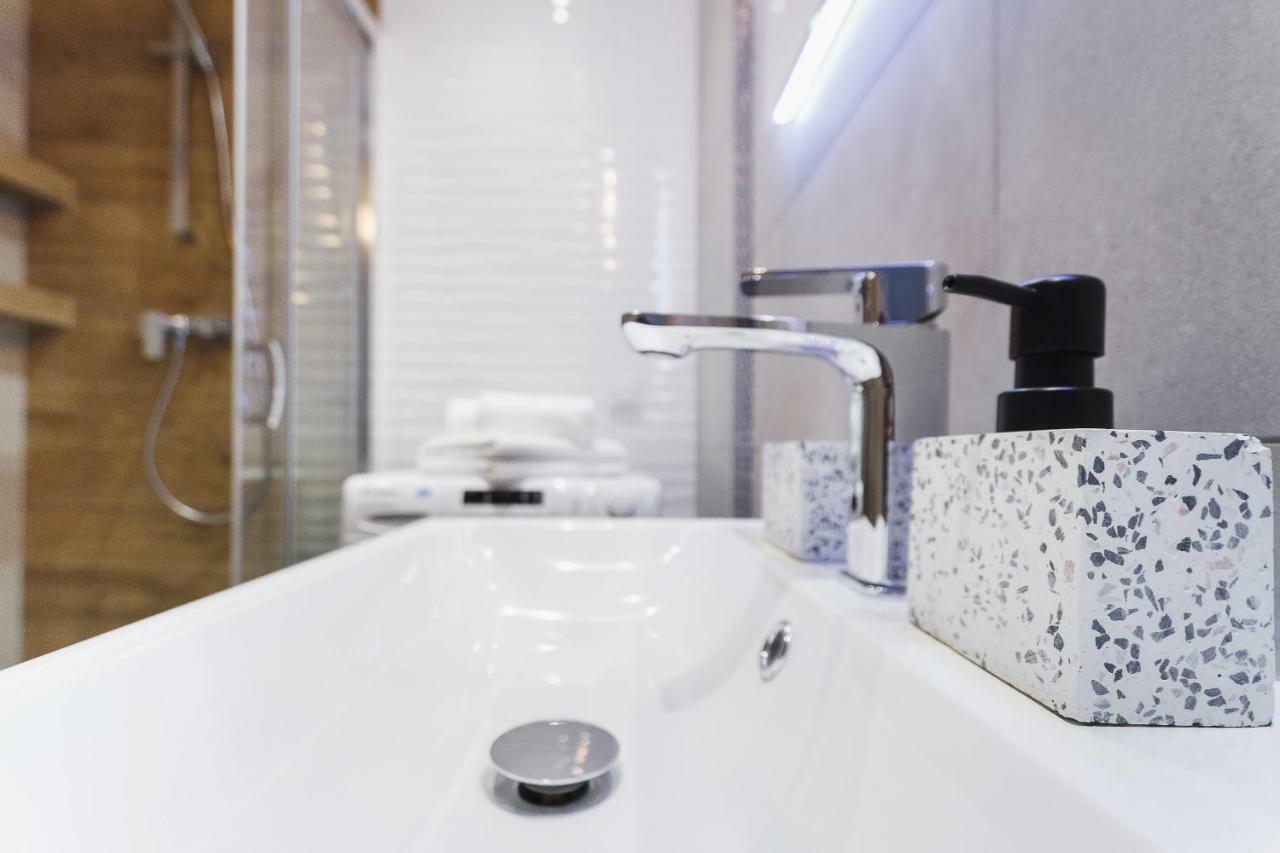 Tauron Arena Elegant Apartment Dabska By Noclegi Renters Krakow Bagian luar foto